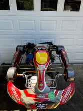 Load image into Gallery viewer, Ex Team kart - Gillard 101 Junior with KA100 12-14 year olds